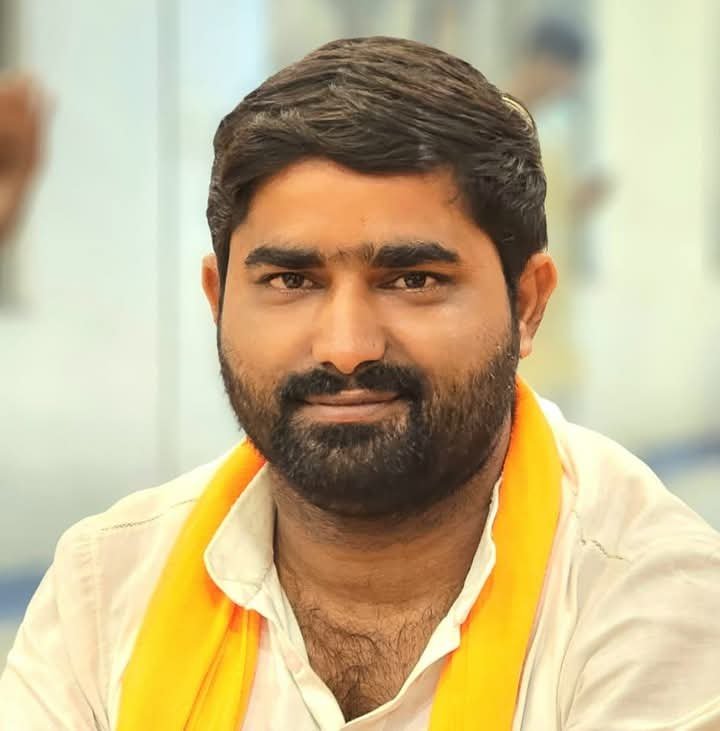 टीम सदस्य 3
