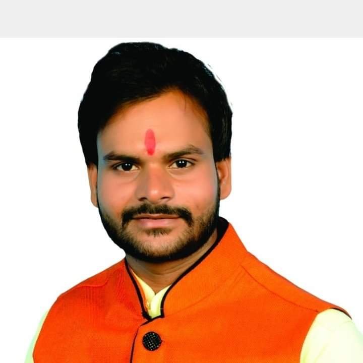 टीम सदस्य 6